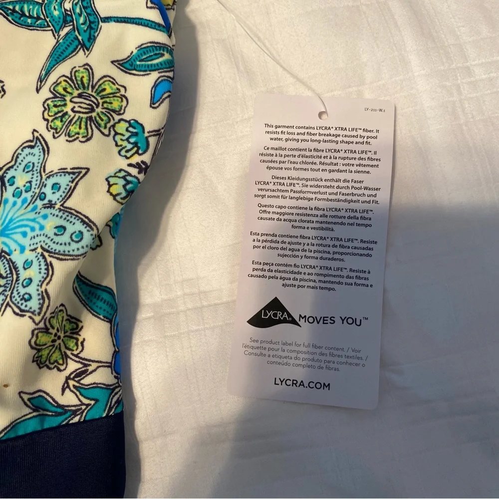 Lands End Lyrica 1 Piece Bathingsuit size 6P - Picture 2 of 6